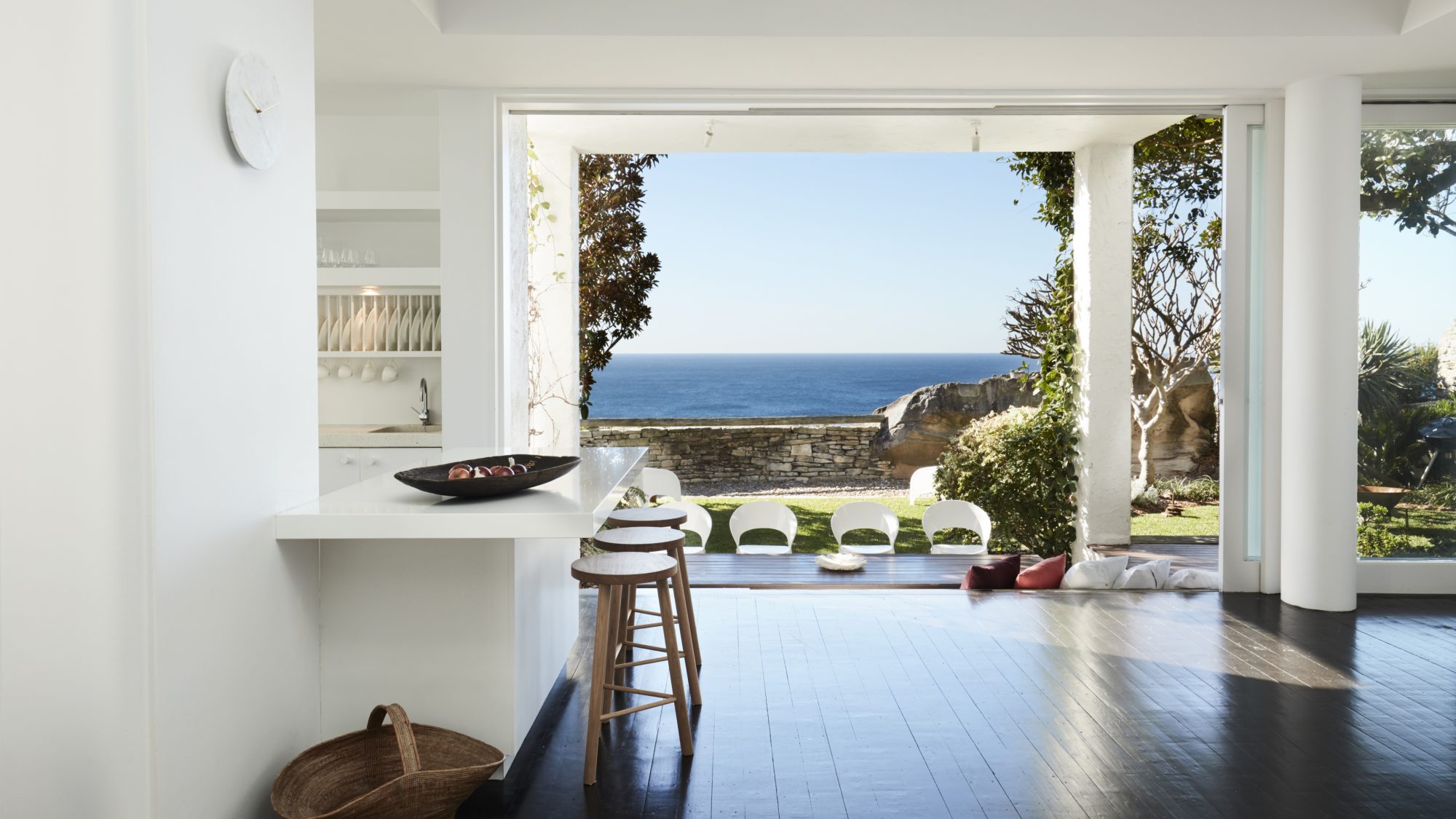Cliff House teeters on the edge of Sydney’s east | Contemporary Hotels